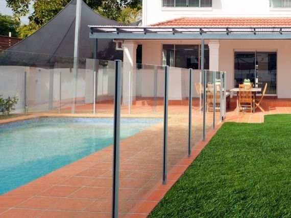 pool fencing wollongong